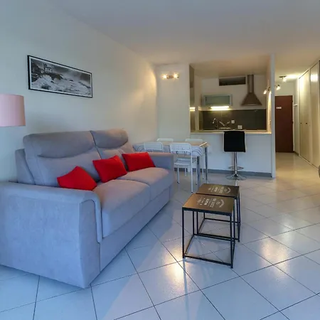 Apartament In With Ac Terrace & Pool - Benakey