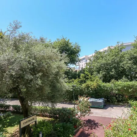 In With Ac Terrace & Pool - Benakey Apartamento *